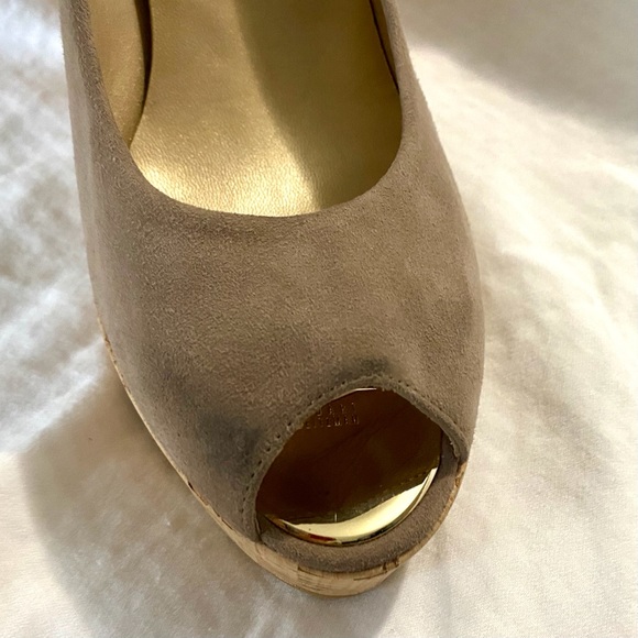 Stuart Weitzman cork wedge peep toe pump - Picture 8 of 8
